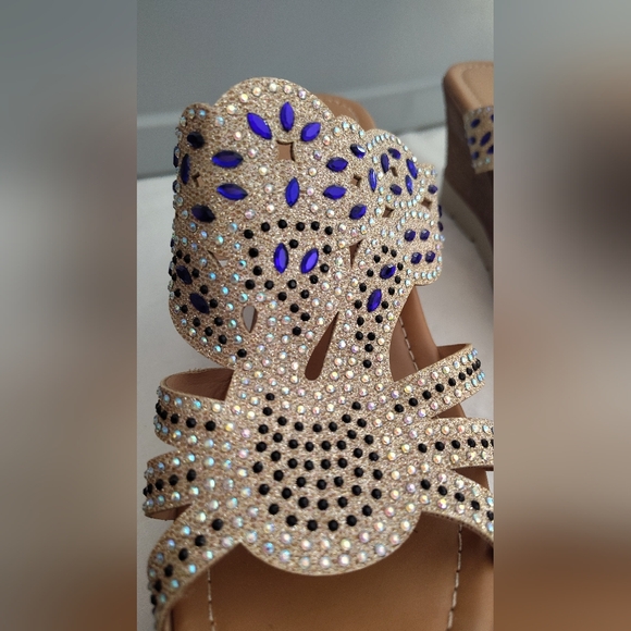NEW Wedge Sparkly Crystal Boutique Sandals | JoliMall - Picture 4 of 9